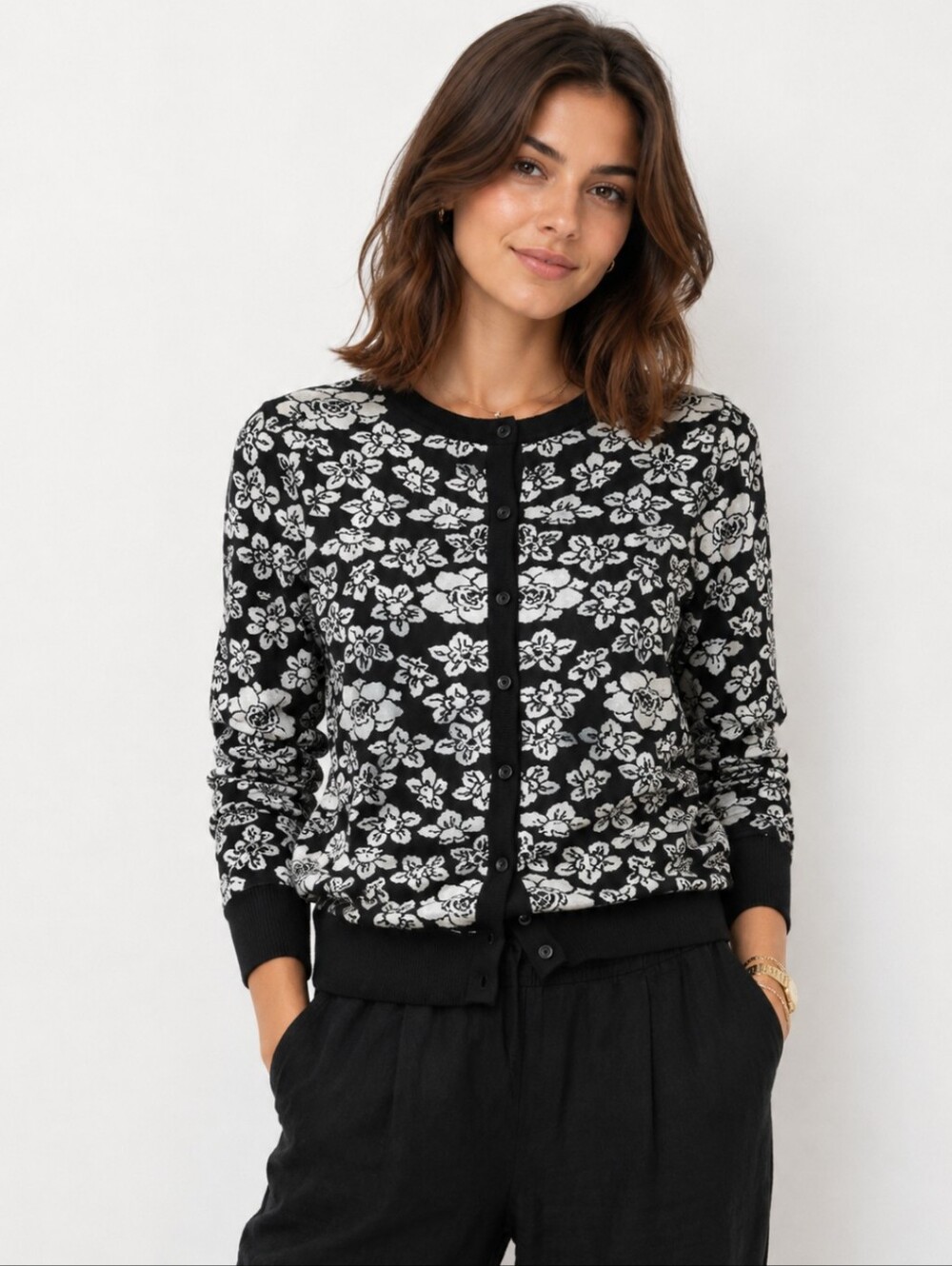 New Cardigan Black/white Floral Feminine Cotton Coastal cardigan sweater sz L
